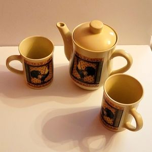 Coffee or Tea pot with 2 cups